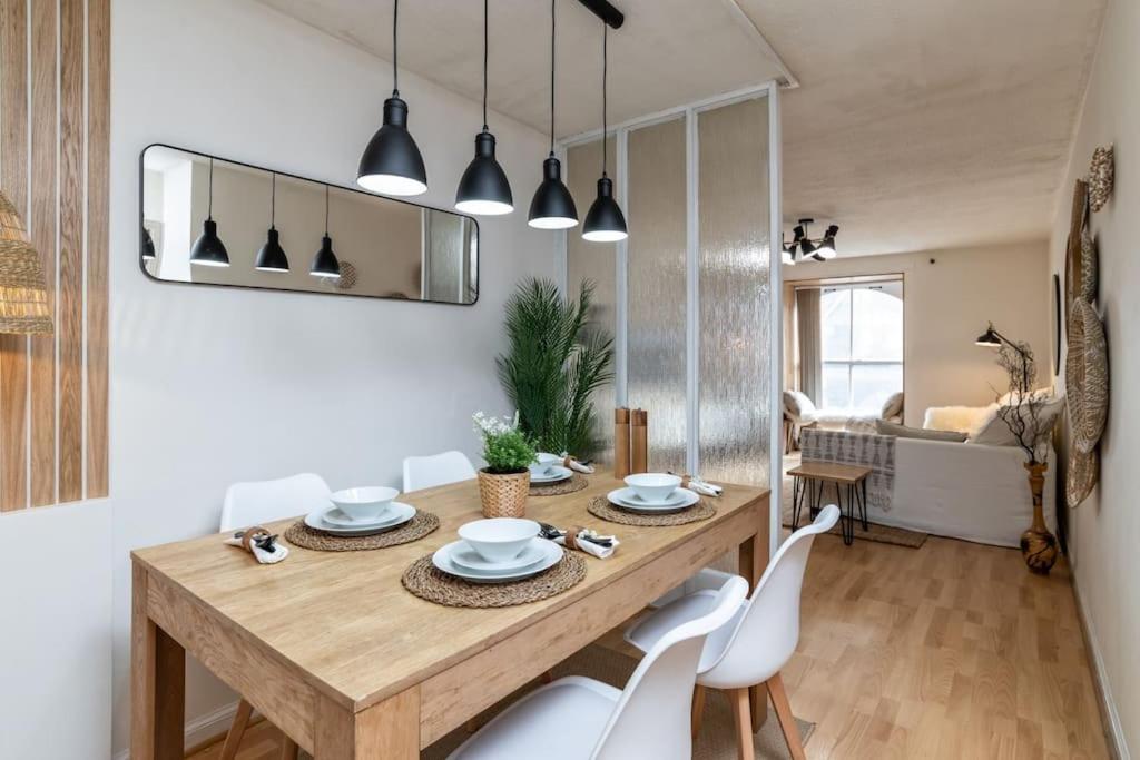 Silver Stone Suite - In The Heart Of Aberdeen Bagian luar foto